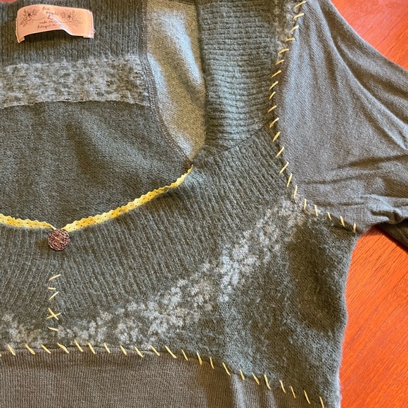 Free People Dusty Green and Teal Empire Waist Sweater Extra Long Sleeves Large - Picture 3 of 8